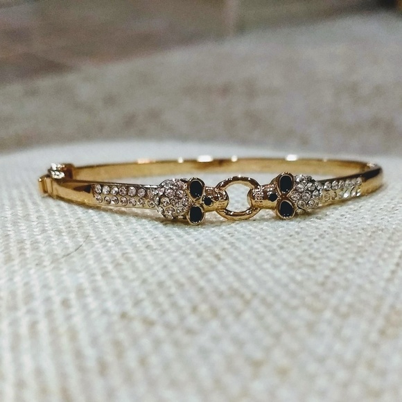 Jewelry - NWT 18k Gold Plated Skull Bangle